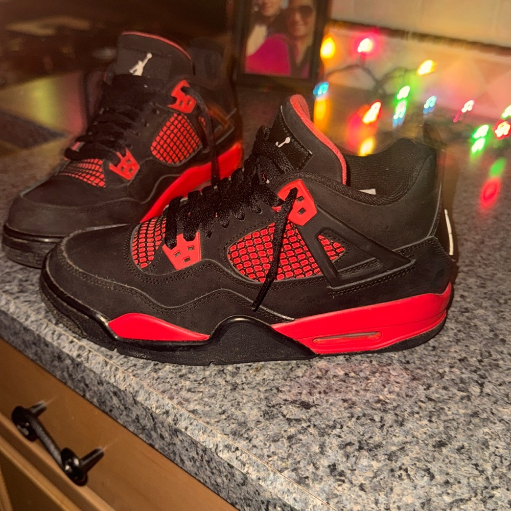 Jordan 4 Red Thunders